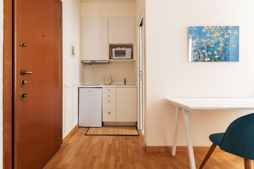 Studio Apartment Brera Милано Екстериор снимка